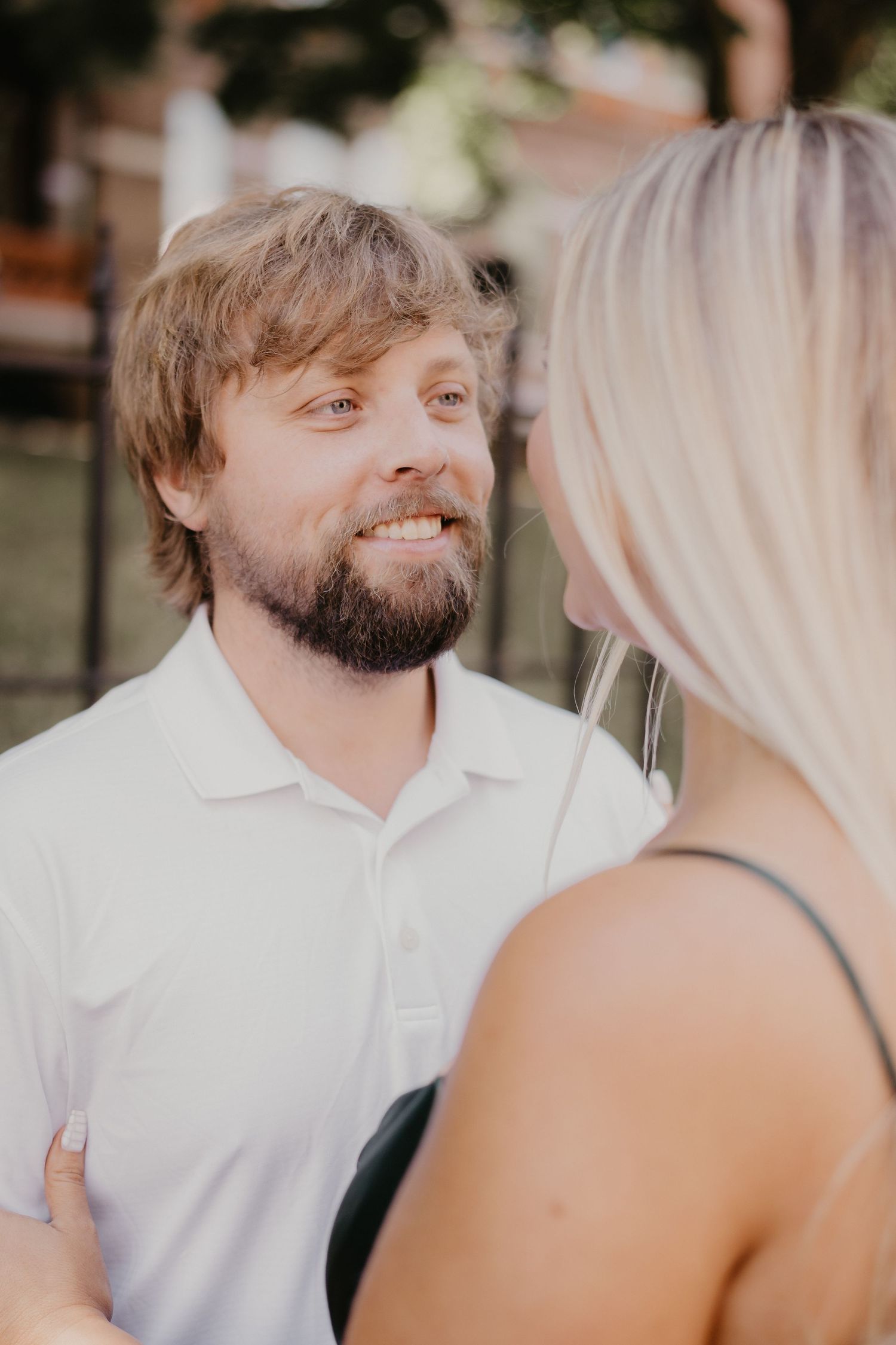 groom looking at bride, east tennessee courthouse wedding