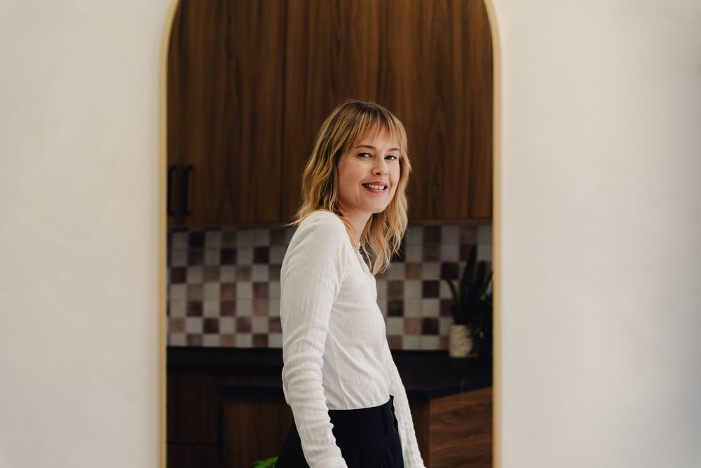 Branding portrait of Jill in her Eagle Rock studio captured by a Los Angeles and Pasadena branding photographer.