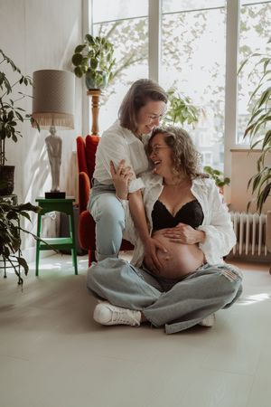 Fotograaf Brabant Oss Den Bosch Uden fotografie zwangerschap zwangerschapsshoot ouders mama momlife Sis&So Pregnant momtobe