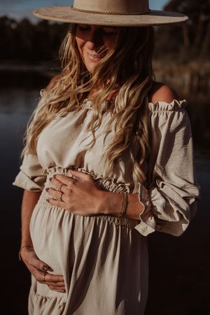 Fotograaf Brabant Oss Den Bosch Uden fotografie zwangerschap zwangerschapsshoot ouders mama momlife Sis&So Pregnant momtobe