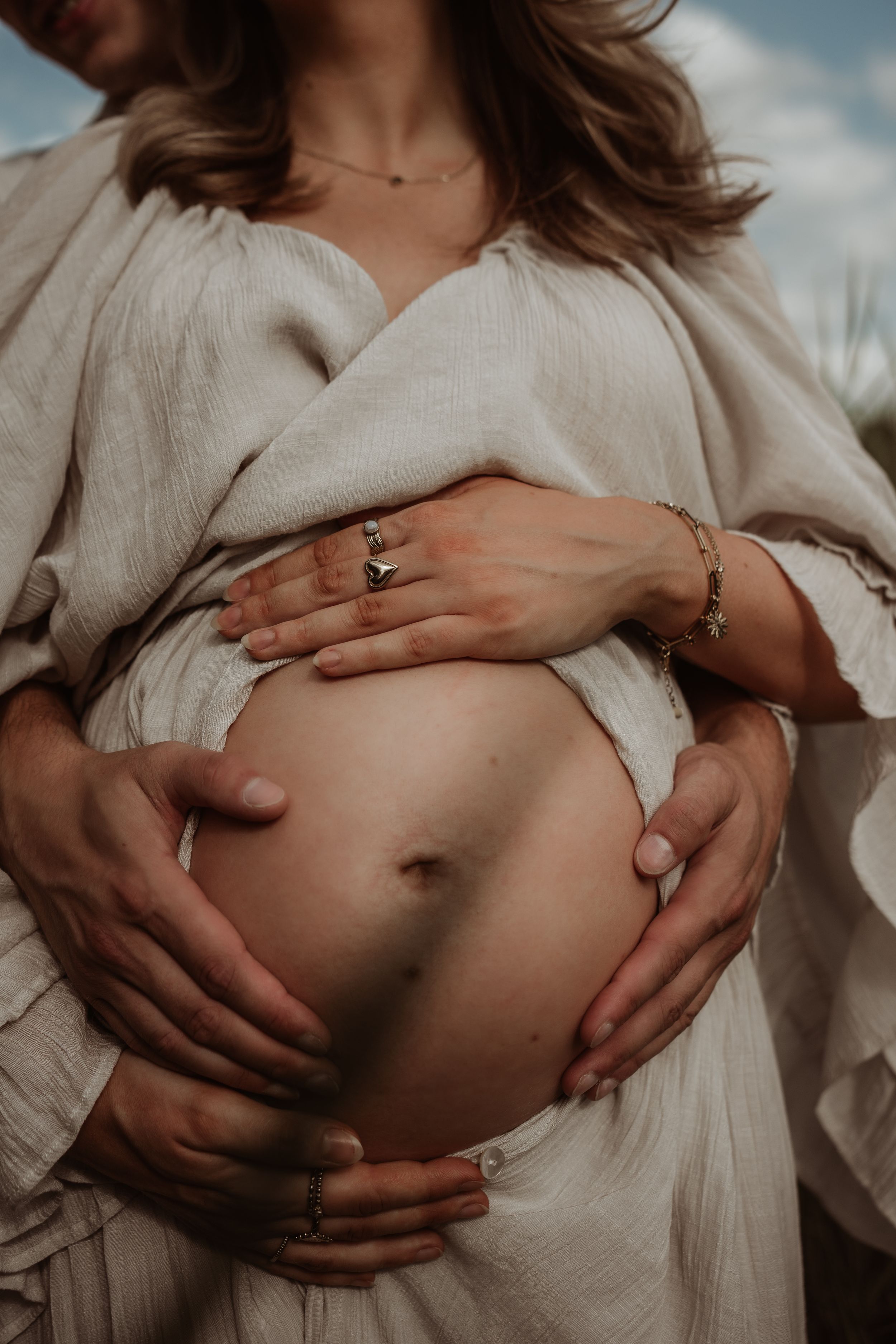 Fotograaf Brabant Oss Den Bosch Uden fotografie zwangerschap zwangerschapsshoot ouders mama momlife Sis&So Pregnant momtobe