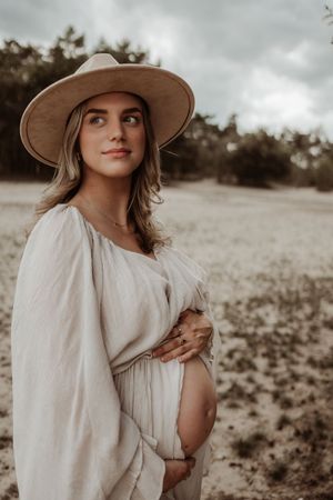 Fotograaf Brabant Oss Den Bosch Uden fotografie zwangerschap zwangerschapsshoot ouders mama momlife Sis&So Pregnant momtobe