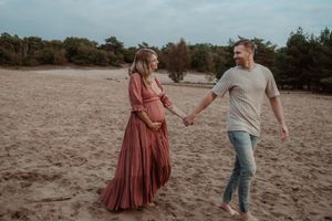 Fotograaf Brabant Oss Den Bosch Uden fotografie zwangerschap zwangerschapsshoot ouders mama momlife Sis&So Pregnant momtobe