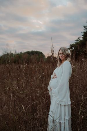 Fotograaf Brabant Oss Den Bosch Uden fotografie zwangerschap zwangerschapsshoot ouders mama momlife Sis&So Pregnant momtobe