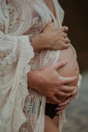 Fotograaf Brabant Oss Den Bosch Uden fotografie zwangerschap zwangerschapsshoot ouders mama momlife Sis&So Pregnant momtobe