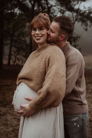 Fotograaf Brabant Oss Den Bosch Uden fotografie zwangerschap zwangerschapsshoot ouders mama momlife Sis&So Pregnant momtobe