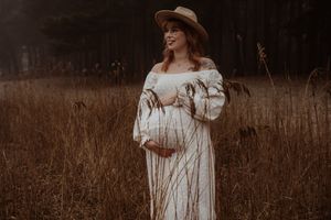 Fotograaf Brabant Oss Den Bosch Uden fotografie zwangerschap zwangerschapsshoot ouders mama momlife Sis&So Pregnant momtobe