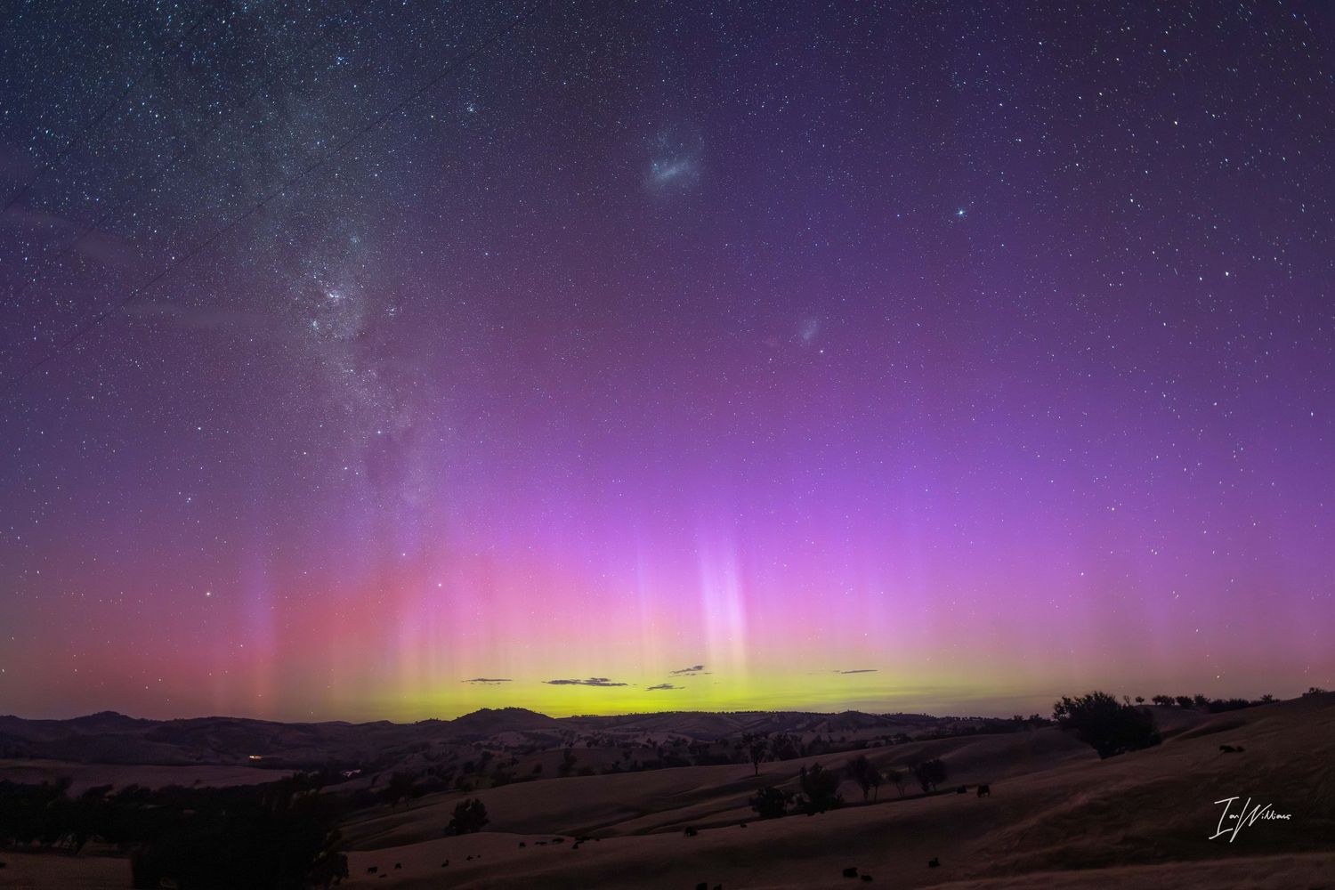 Aurora Australis, Jugiong