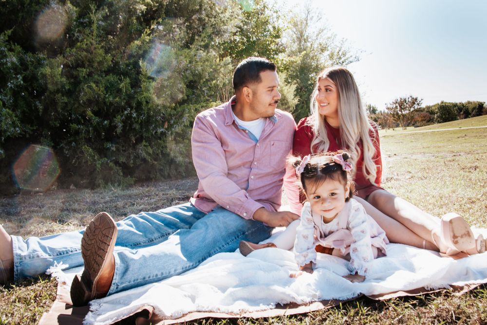 Professional Texas Family Photographer, Christmas Minis, Editorial Photography, Portrait Photographer, Family Photo, Affordable