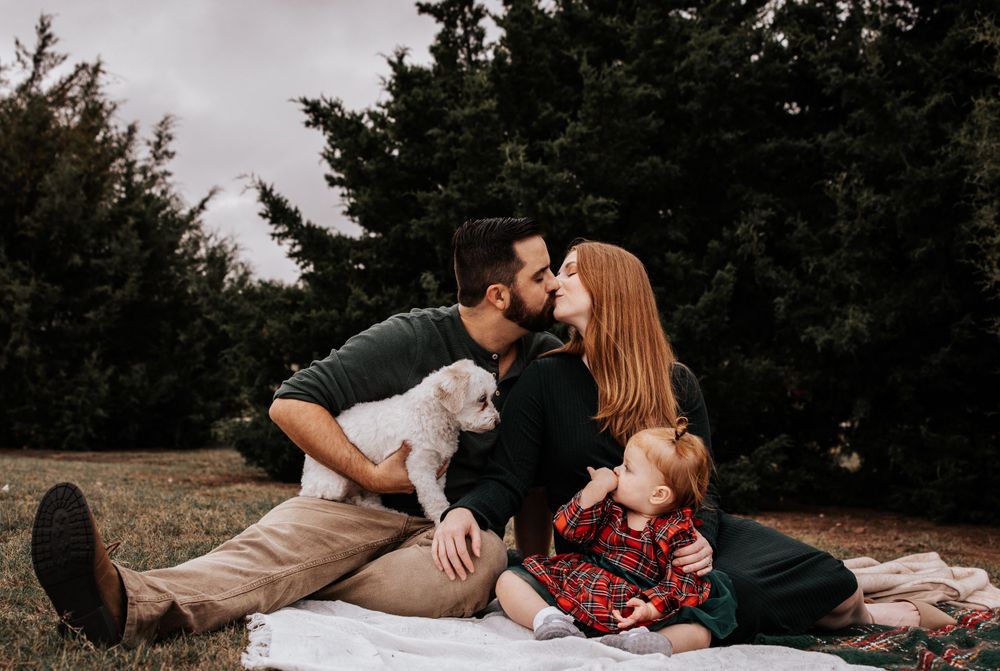 Professional Texas Family Photographer, Christmas Minis, Editorial Photography, Portrait Photographer, Family Photo, Affordable