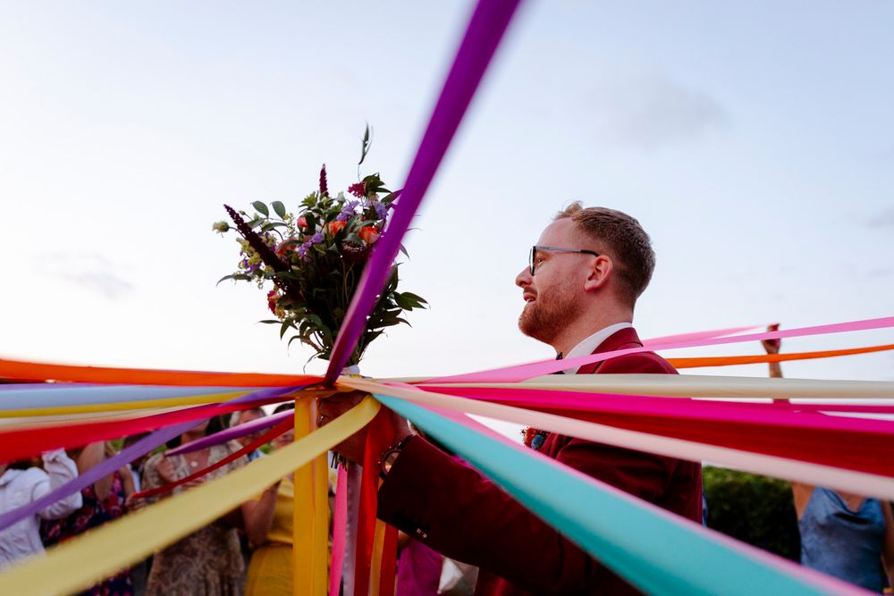 Jeu du ruban lors d'un mariage