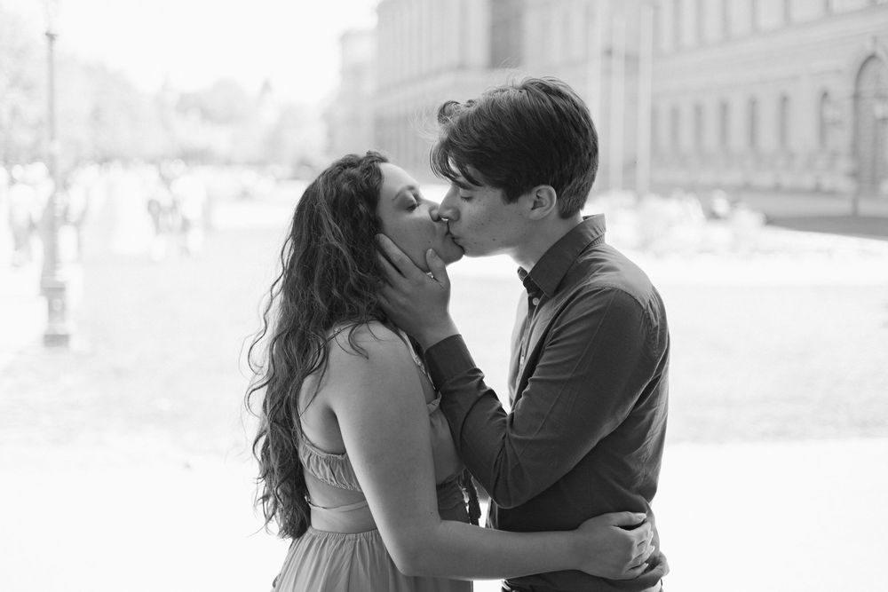 Munich Surprise Engagement, Munich Surprise Proposal, Munich Engagement, Munich Engagement, Munich Hofgarten Engagement