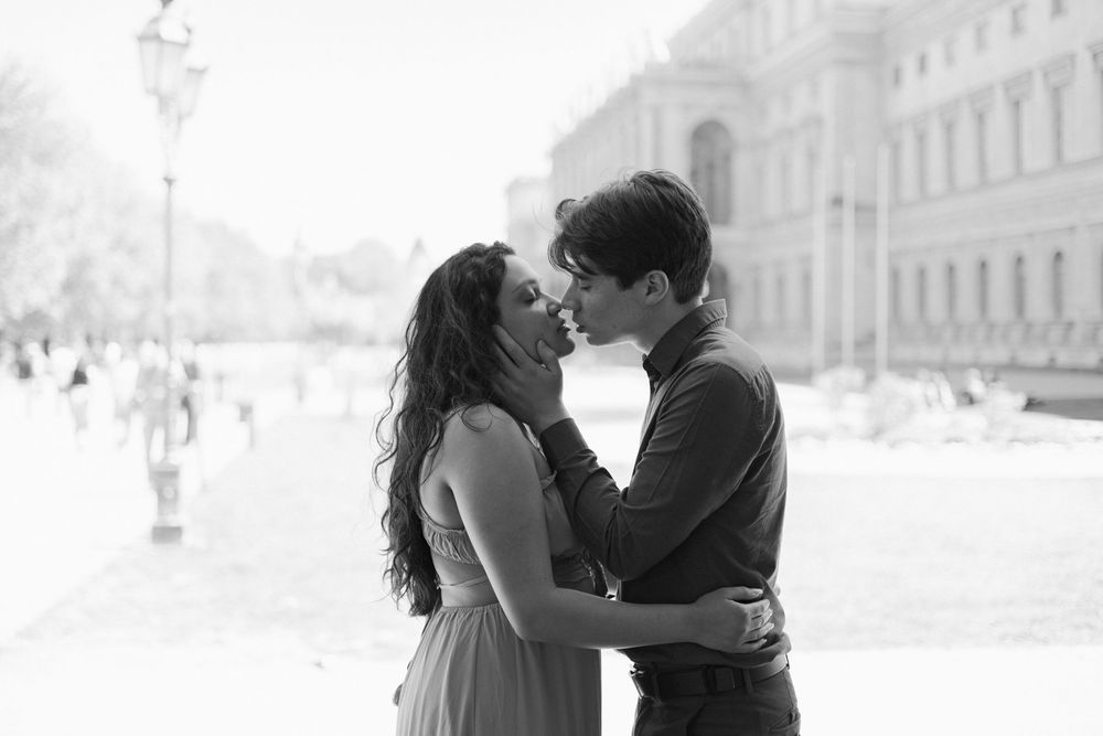 Munich Surprise Engagement, Munich Surprise Proposal, Munich Engagement, Munich Engagement, Munich Hofgarten Engagement