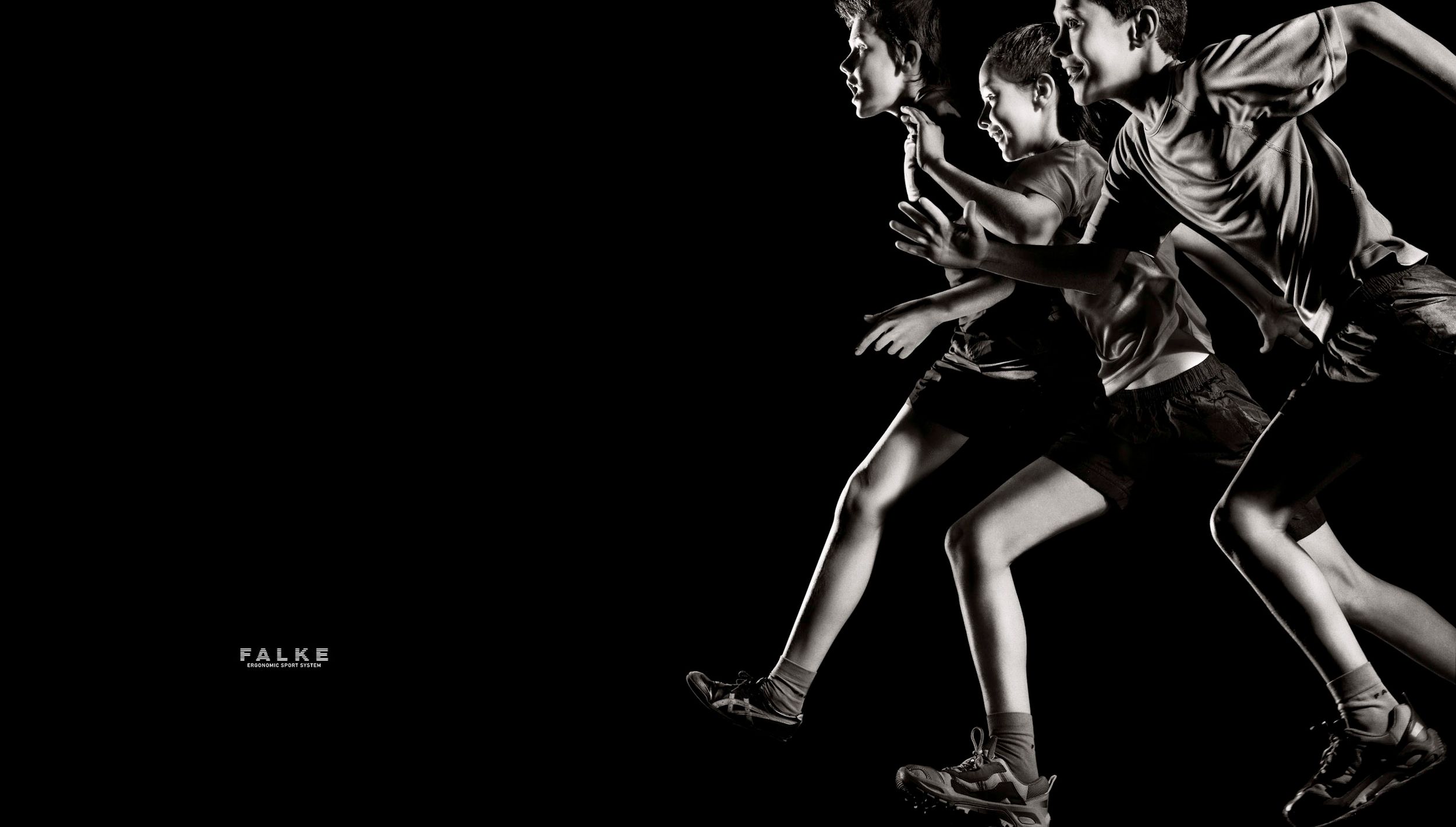 Black and white photo of three runners in motion, captured in a dynamic sequence for Falke sportswear ad.