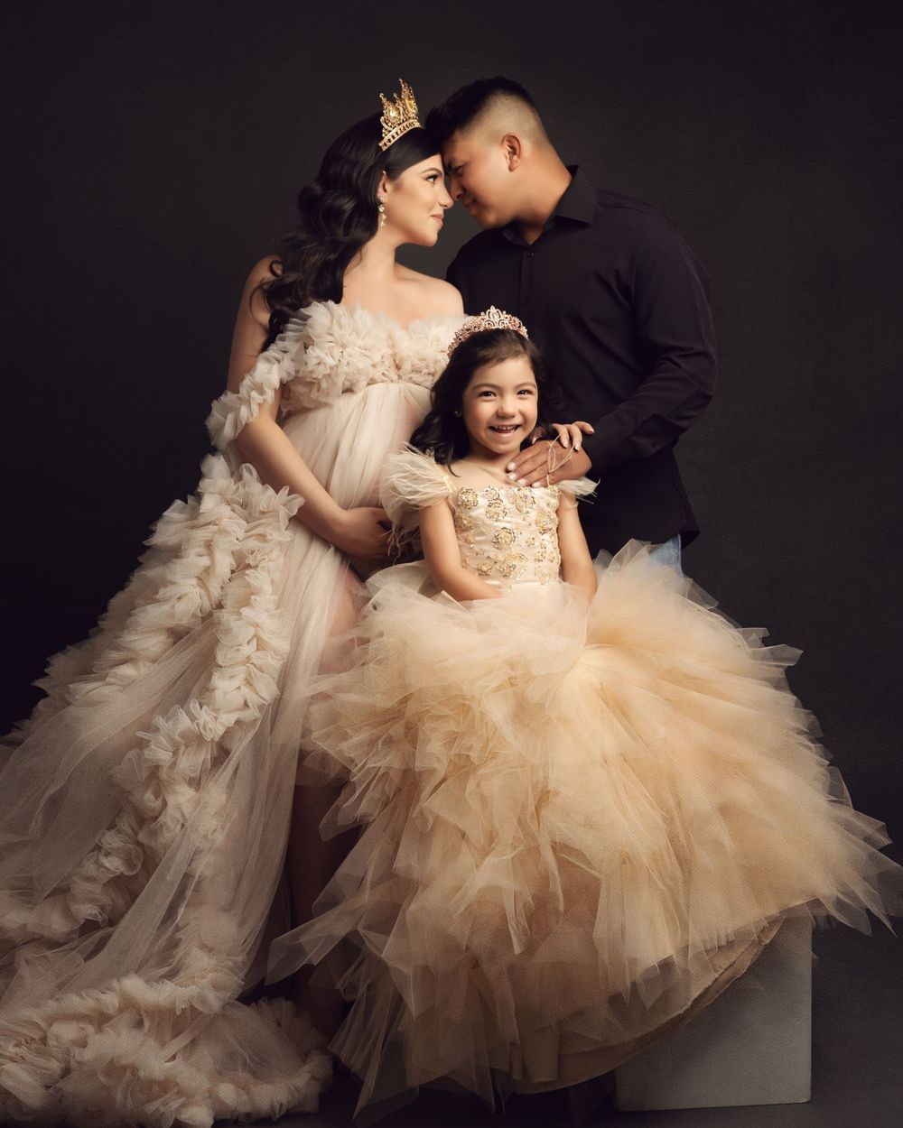 Maternity photographer near me