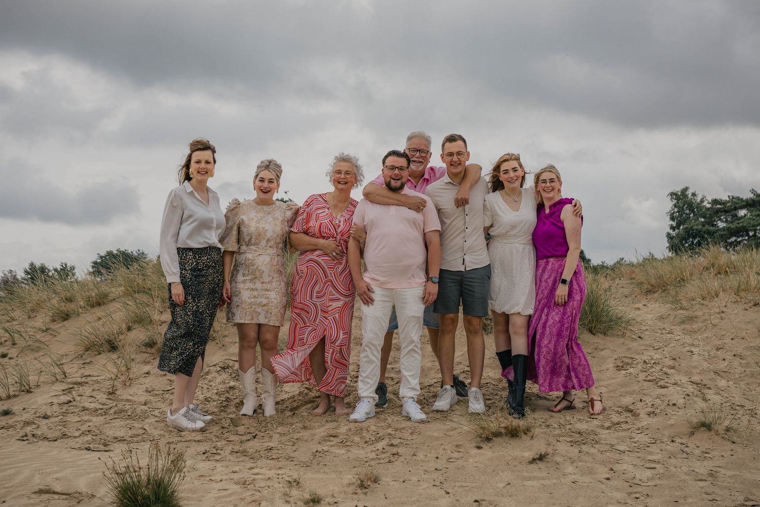 Fotograaf Friesland kale duinen appelscha natuurlijk spontaan groepsfoto's en individuele portretten kinderen grote groepen verbinding