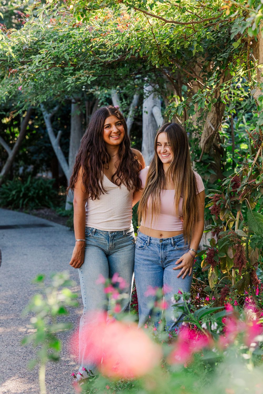 Simi Valley, CA 2025-26 Senior Rep Team @ the Huntington Library.  Senior Photos, Ventura  and Los Angeles County Senior Photographer.