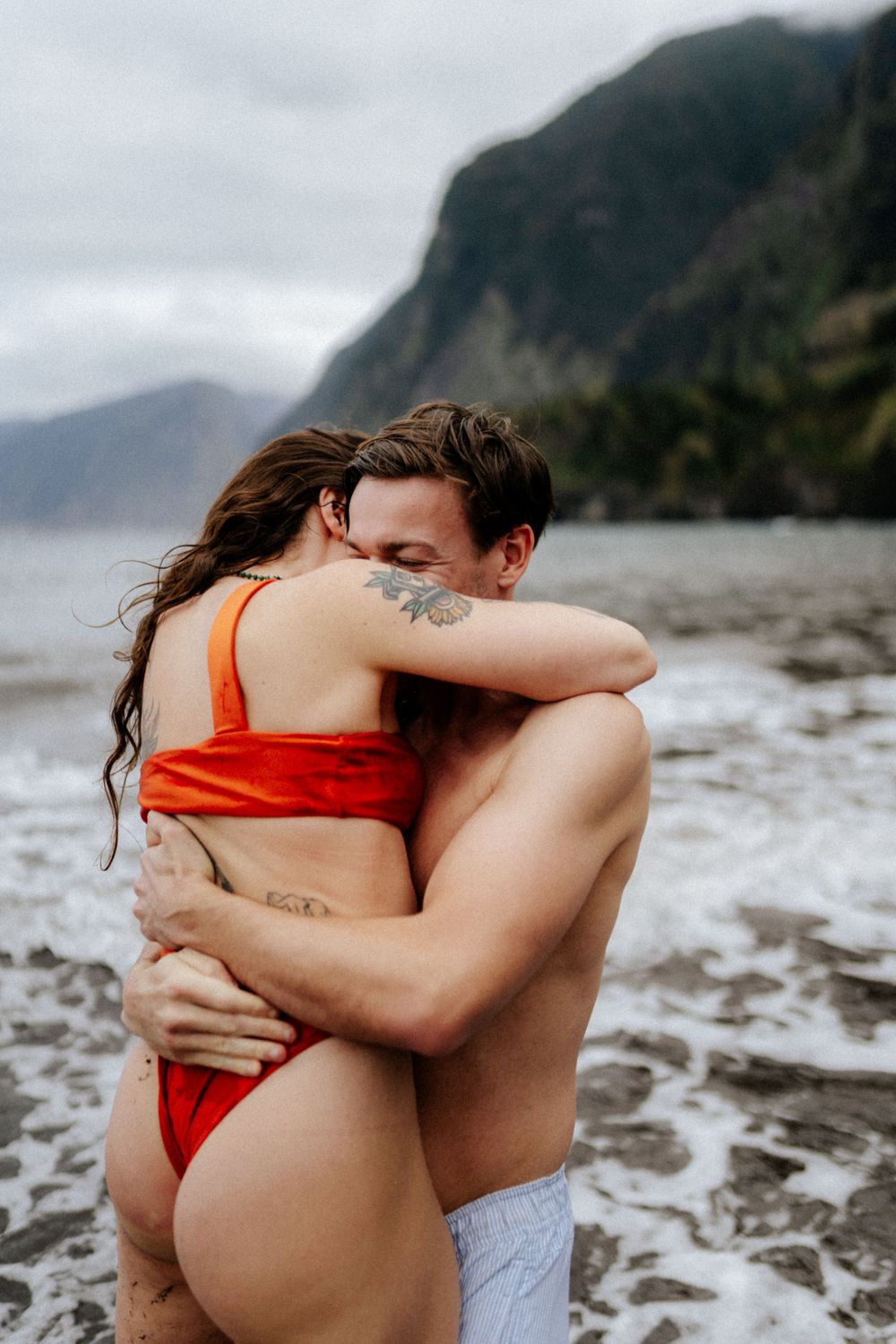 Romantické párové focení u moře na Madeiře, foceno fotografem Lukášem Vavřincem
