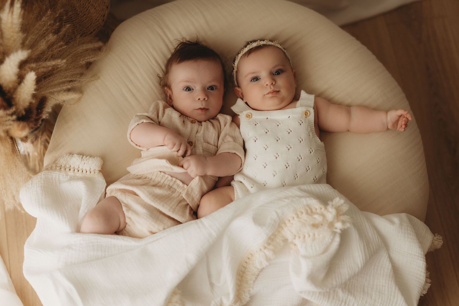 Natural light newborn photography session in Vilvoorde home studio near Brussels
