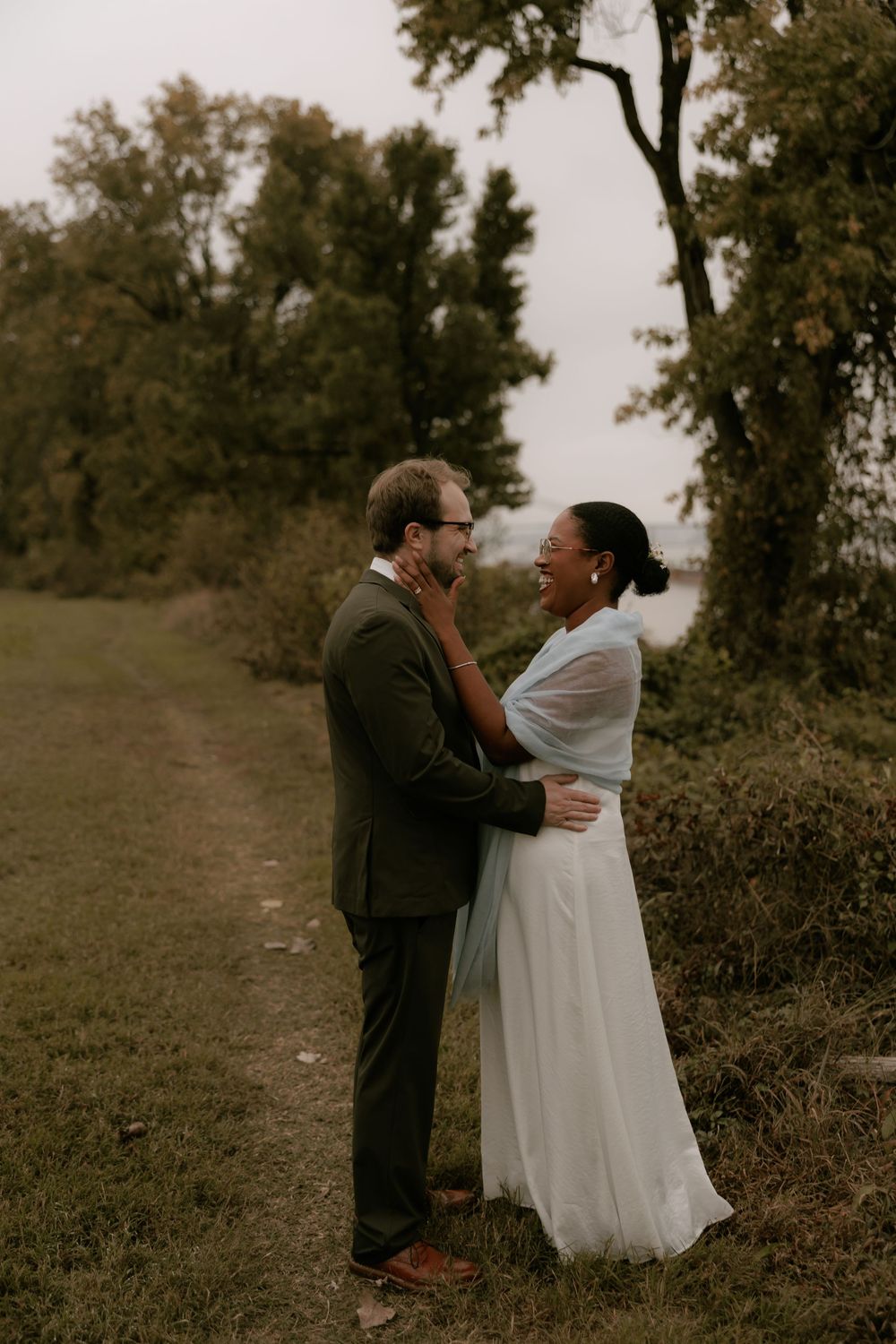 Wedding Elopement on the Mississippi River Downtown Memphis TN
