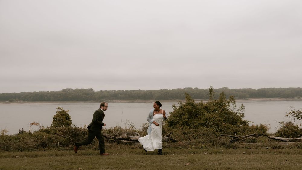 Wedding Elopement on the Mississippi River Downtown Memphis TN