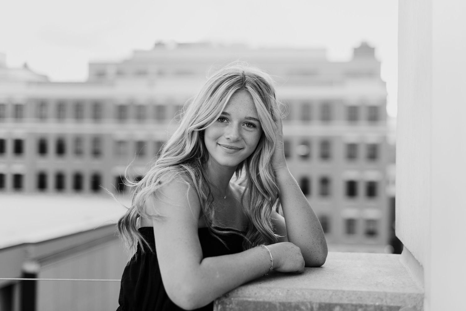 Senior pictures in downtown Wichita Kansas by Photographer Jessica Nadine Photography