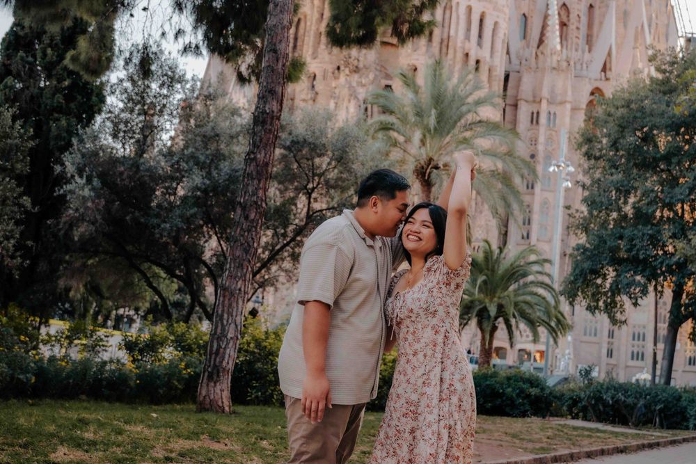 Chrizelle looking radiant and happy with her new fiancé.