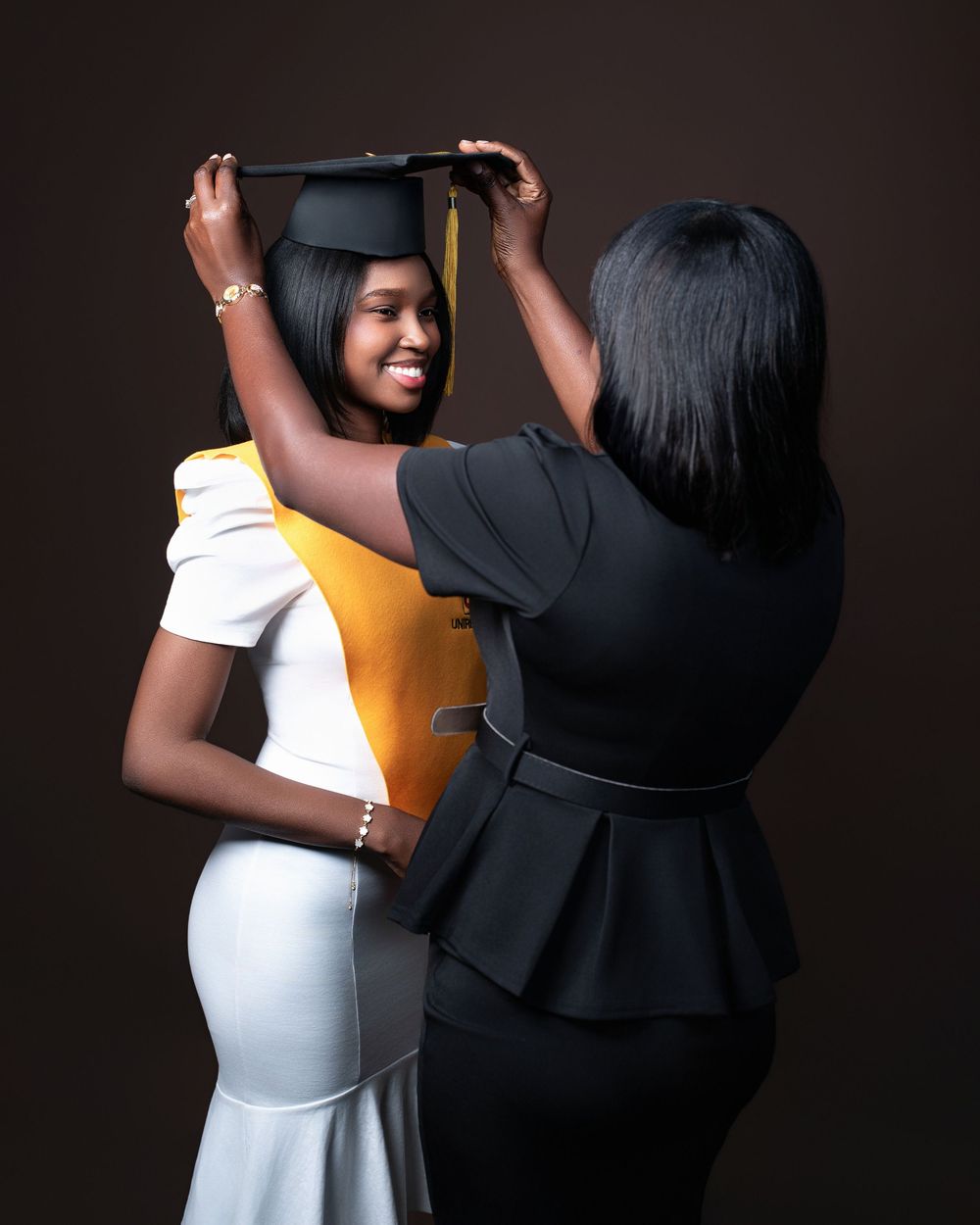 Uniremhos sesión de fotos en estudio graduación