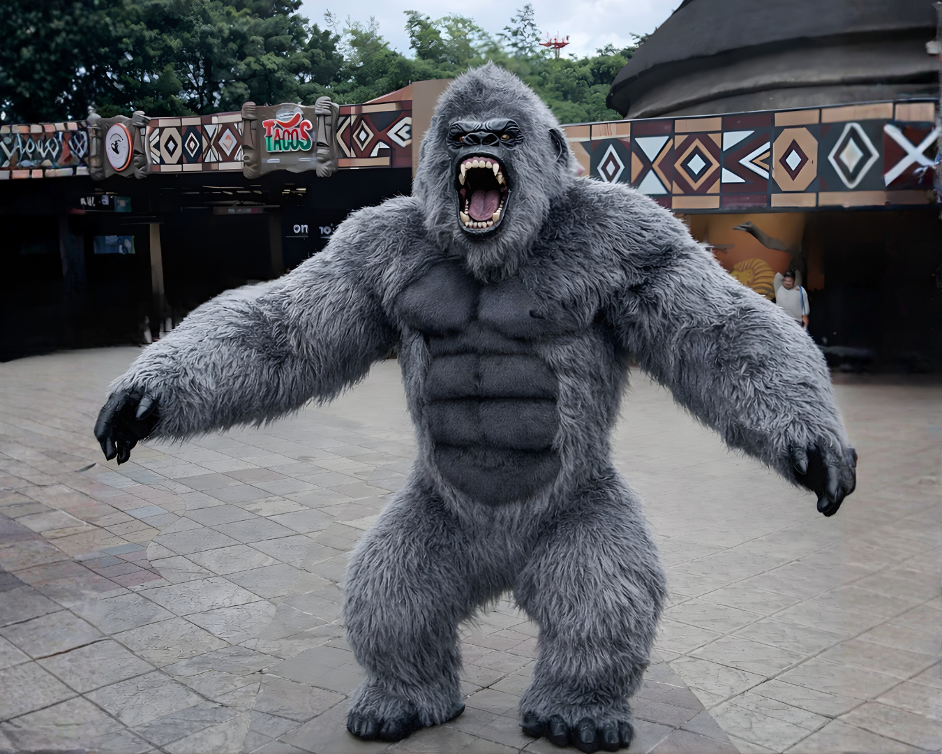 Gorilas Gigantes interactuando con invitados en boda