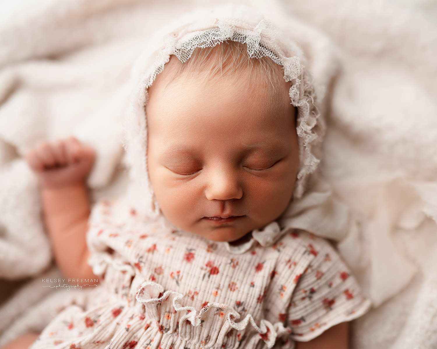 Newborn photography studio located in between Atlanta, Georgia and Birmingham, Alabama with full service photo studio.