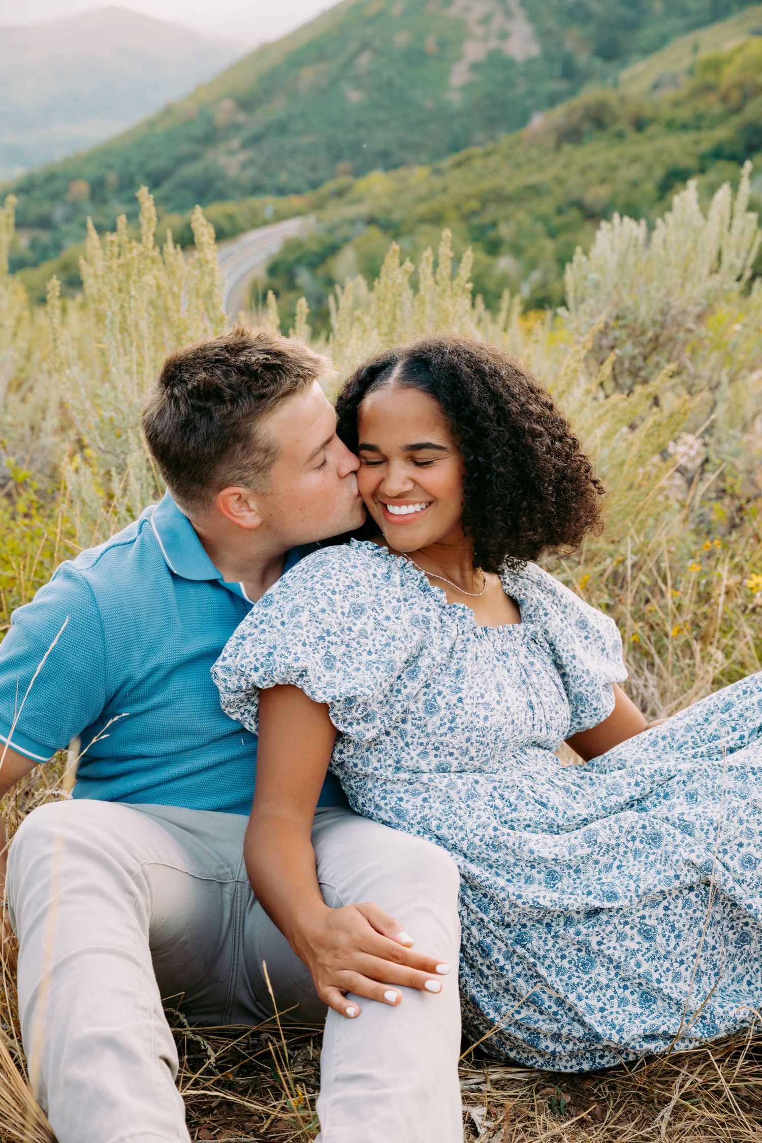 Utah wedding photographer capturing Utah Mountain Engagements couple photos