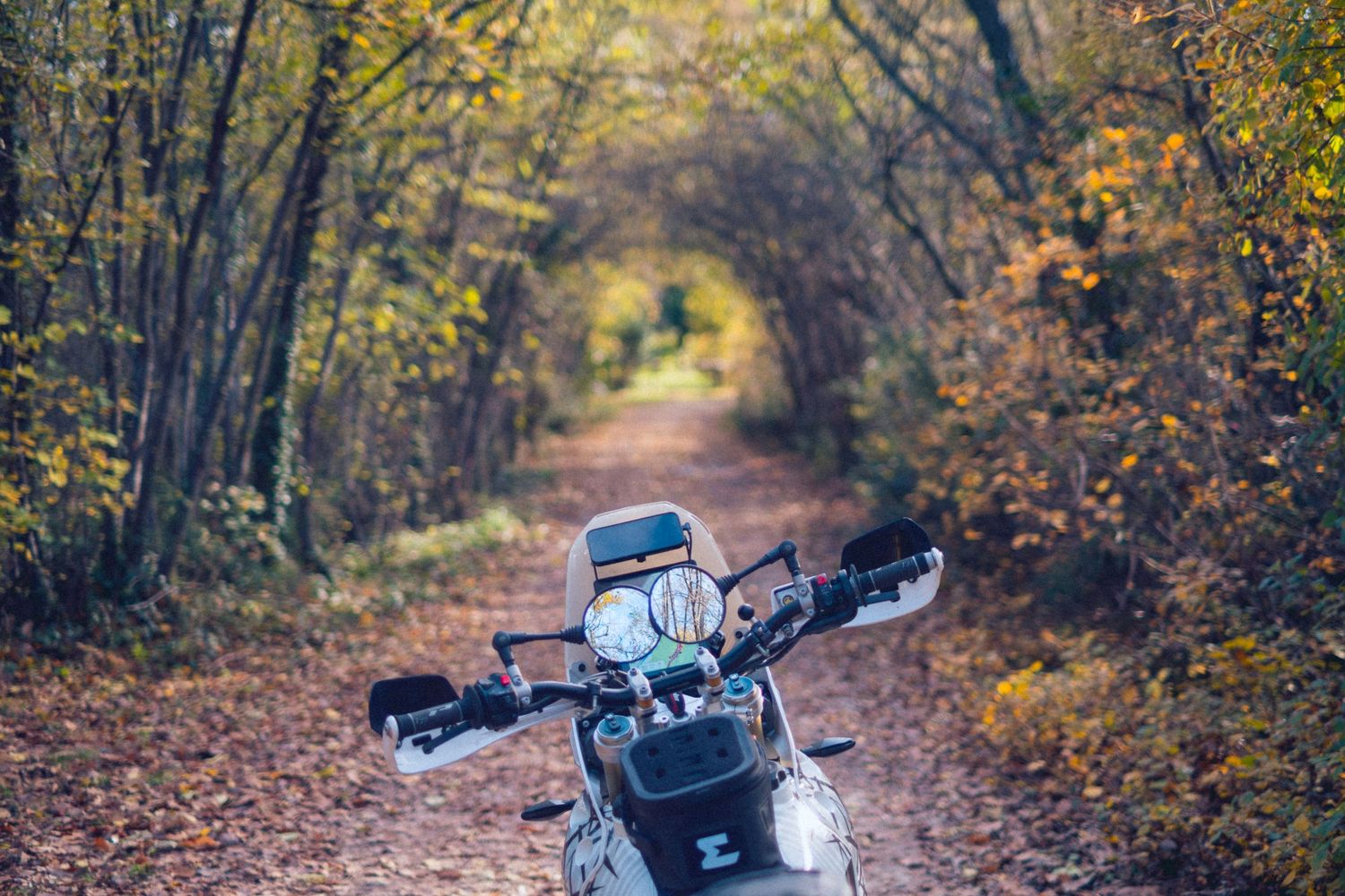 Fotografo professionista a Padova, servizi fotografici, stampa foto, negozio di fotografia e progetto MotoExplorer di viaggi in moto