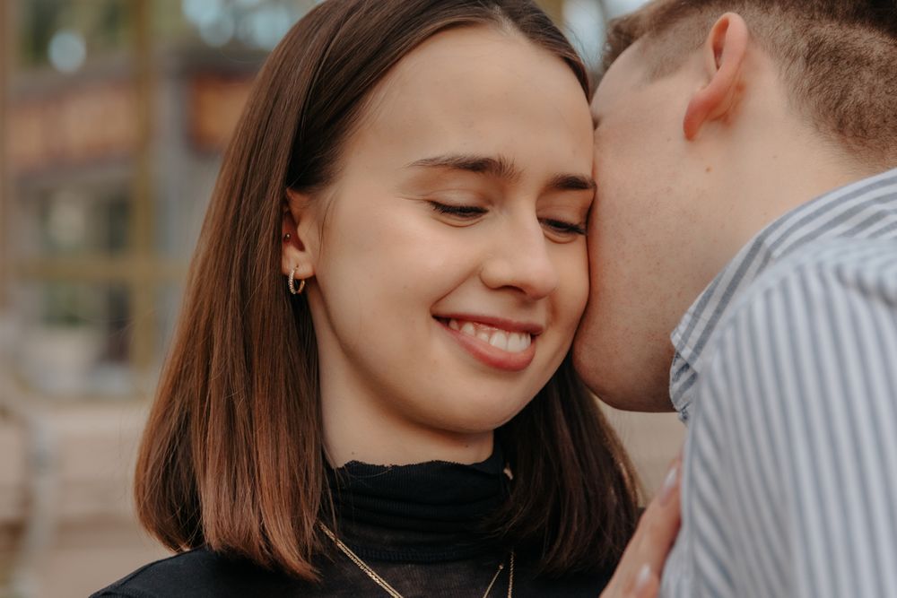 Loving portrait Ciutadella Park fountain backdrop Surprise proposal Barcelona BarcelonaLoversPH