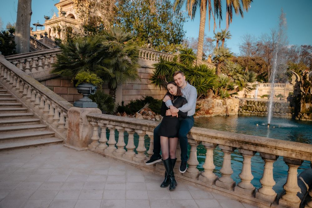 Emotional embrace after yes Barcelona proposal Surprise proposal Barcelona BarcelonaLoversPH