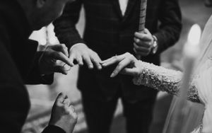 Fotografija razmena burmi u crkvi Sv Marka u Beogradu Vracar
Vencanje