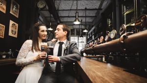 Fotografisanje Venčanja
Fotograf za venčanje
Mladenci 
Mlada
Mladoženja
Smeh
Sreća
Radost
Ljubav
Session
Pivo
Pub
Wedding
