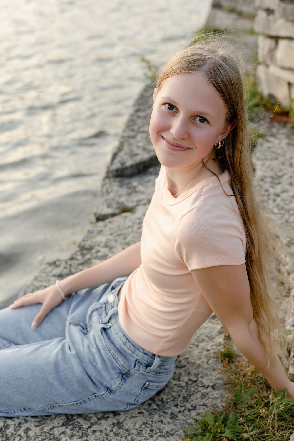 Kendall Kuss Photography Waukesha County family photographer. High School Senior photos