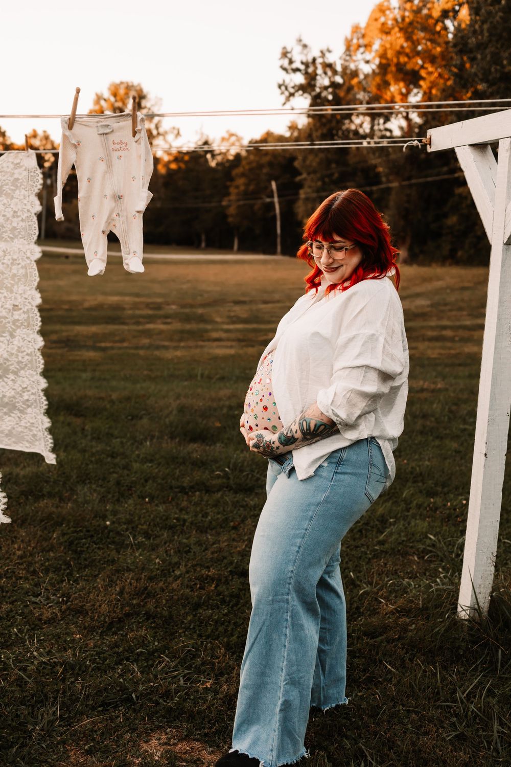 Creative Knoxville maternity photography at The Holmstead Studio with Nina Thomas Photography.