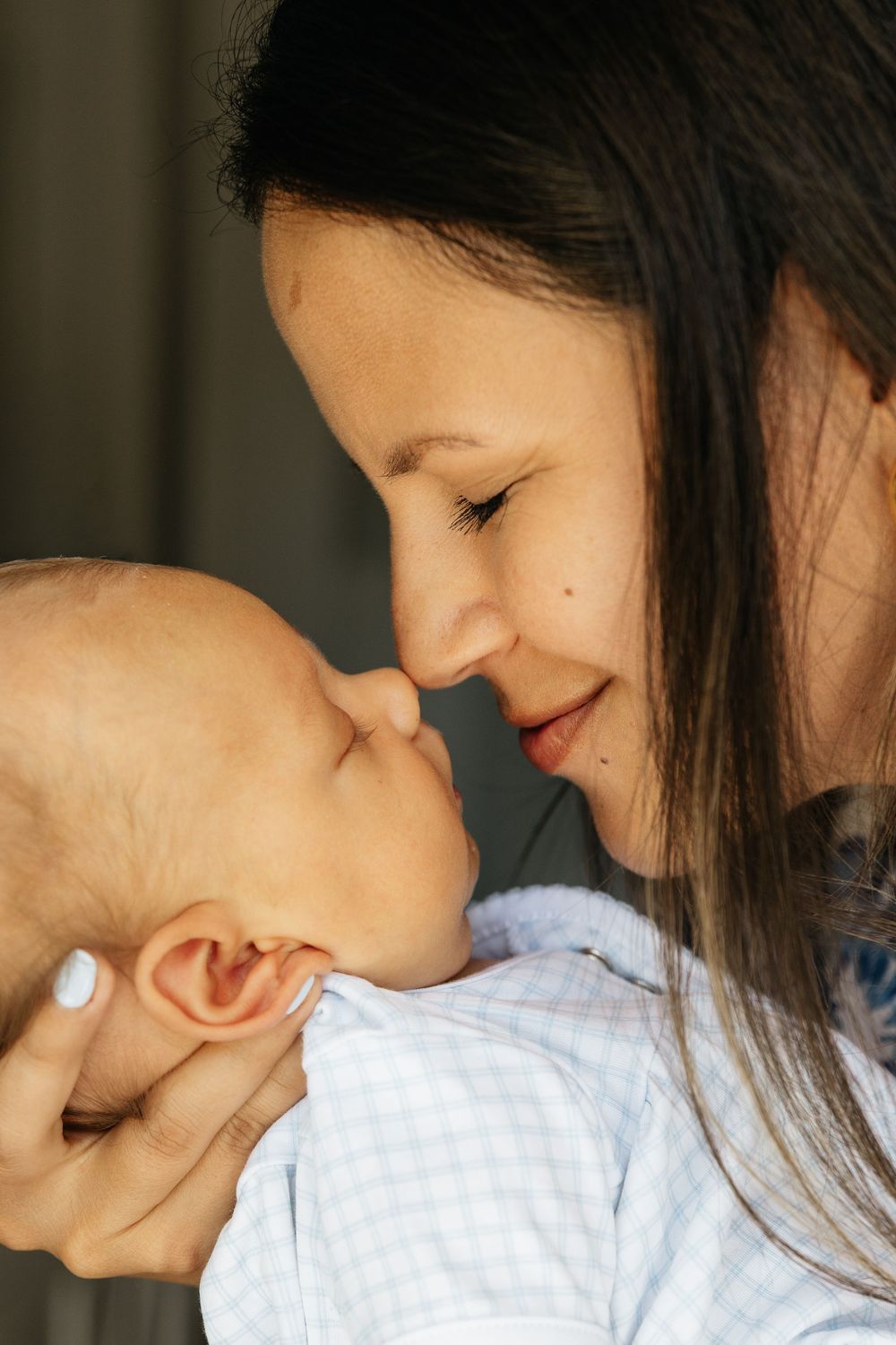 Cozy in-home newborn session in Florida. Jacksonville Newborn Photographer, Jacksonville Family Photographer - Lindsay McDow Photography
