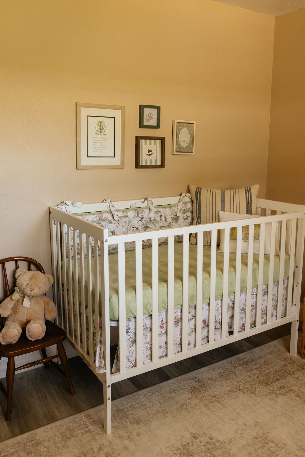 Cozy in-home newborn session in Florida. Jacksonville Newborn Photographer, Jacksonville Family Photographer - Lindsay McDow Photography