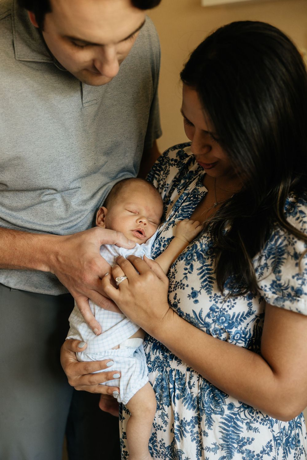 Cozy in-home newborn session in Florida. Jacksonville Newborn Photographer, Jacksonville Family Photographer - Lindsay McDow Photography