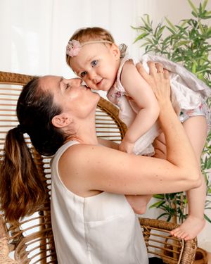 outdoor family photography Singapore, children's activities in singapore, parks. playgrounds, family portraits