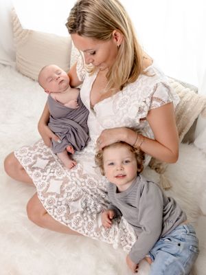 in home family photography Singapore, children's activities in singapore, parks. playgrounds, family portraits