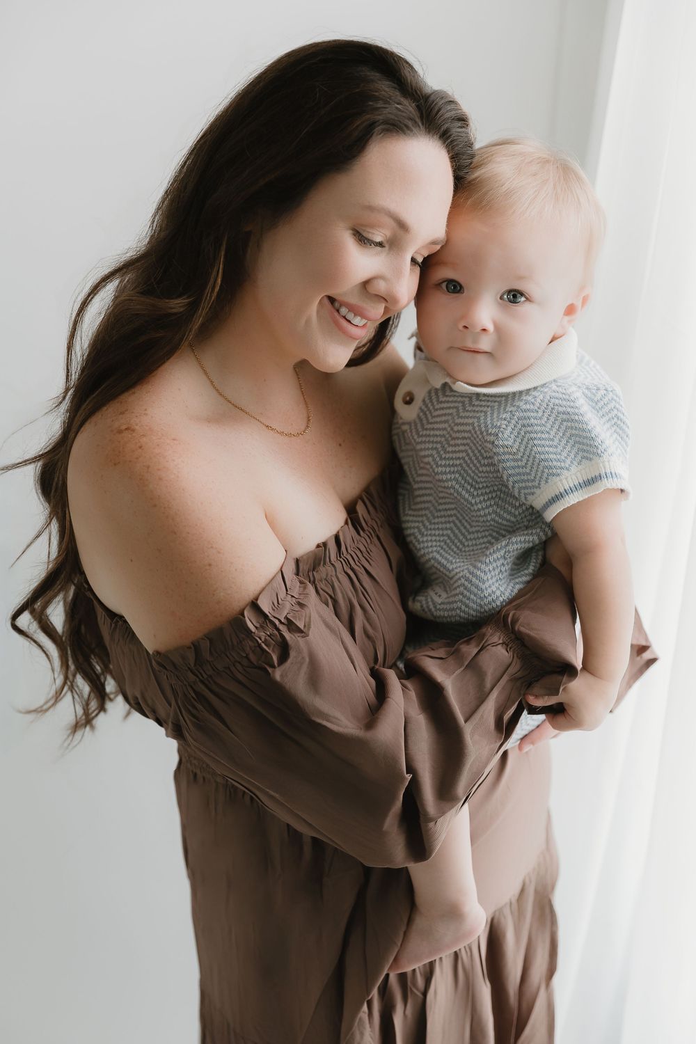 Mom and me moment during a 1 year old session in Tyler Texas