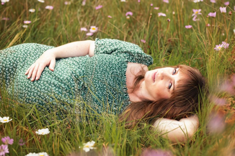 Outdoor maternity session