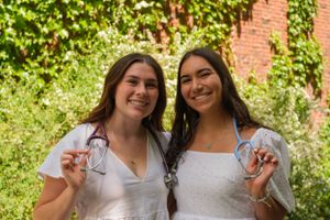 Senior photo session with Bethel University graduates
