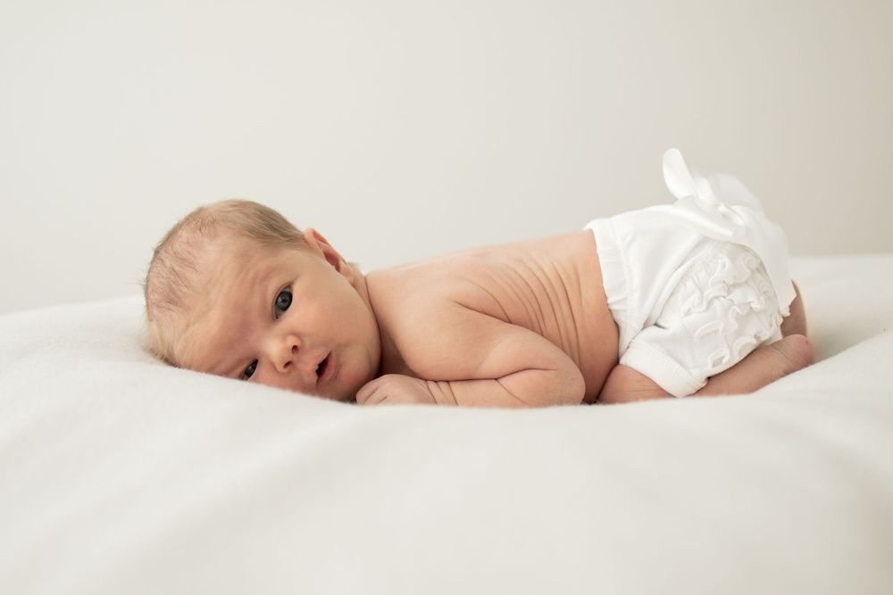 valokuvaus oulu newborn newbornkuvaus vauvakuvaus newbornkuvaaja vauvakuvaaja vastasyntynyt vastasyntyneen kuvaus valokuvaaja vauva