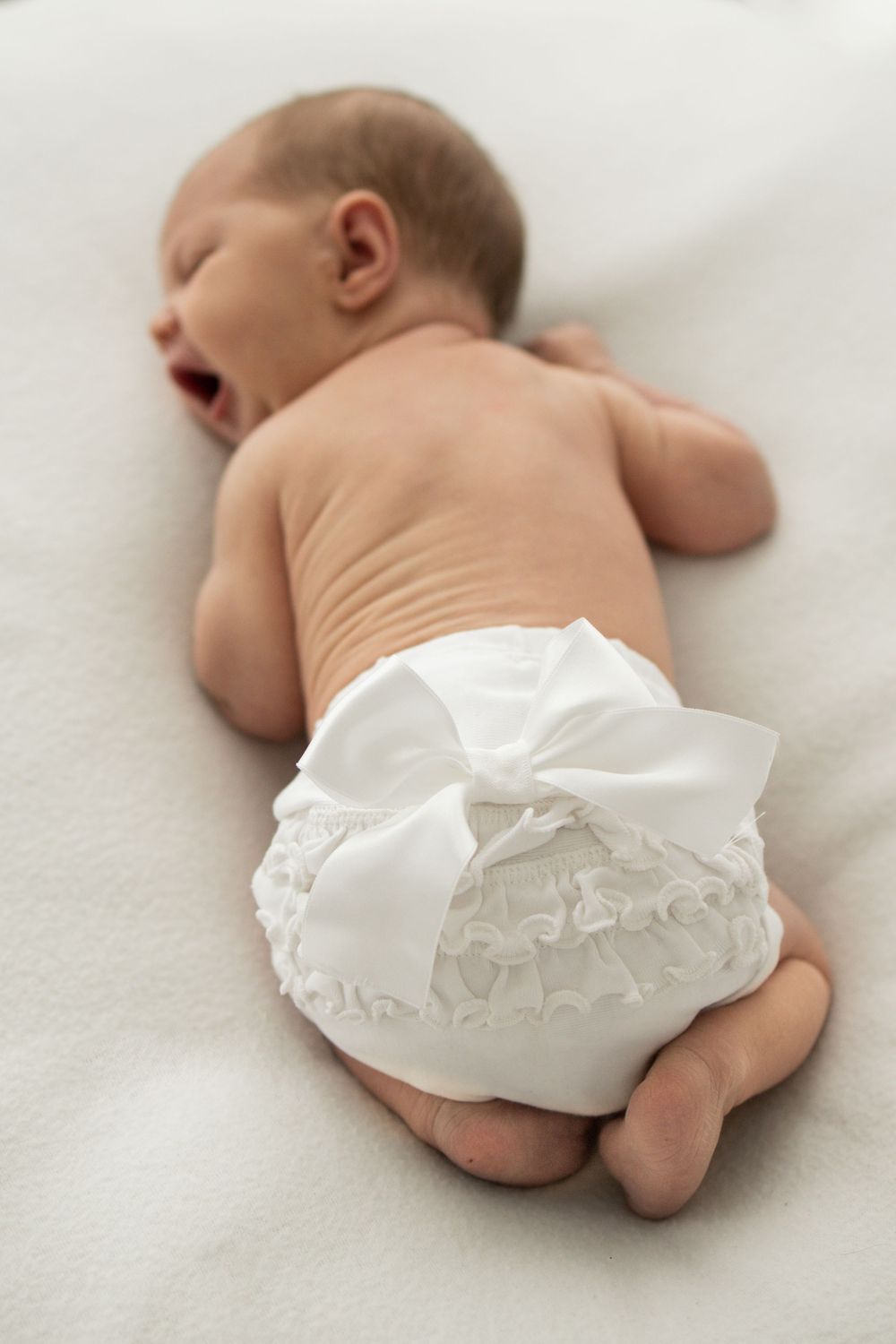 valokuvaus oulu newborn newbornkuvaus vauvakuvaus newbornkuvaaja vauvakuvaaja vastasyntynyt vastasyntyneen kuvaus valokuvaaja vauva
