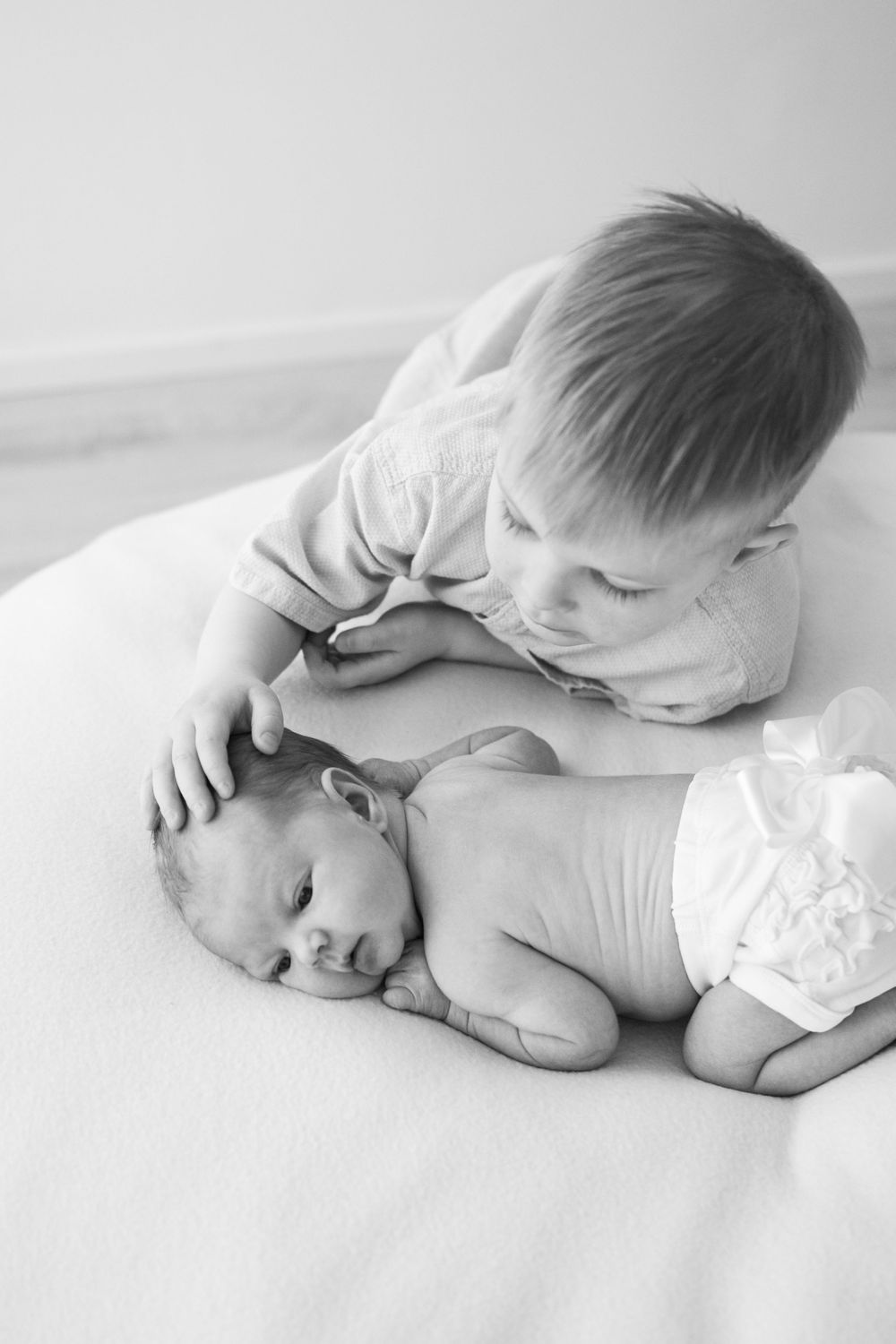 valokuvaus oulu newborn newbornkuvaus vauvakuvaus newbornkuvaaja vauvakuvaaja vastasyntynyt vastasyntyneen kuvaus valokuvaaja vauva