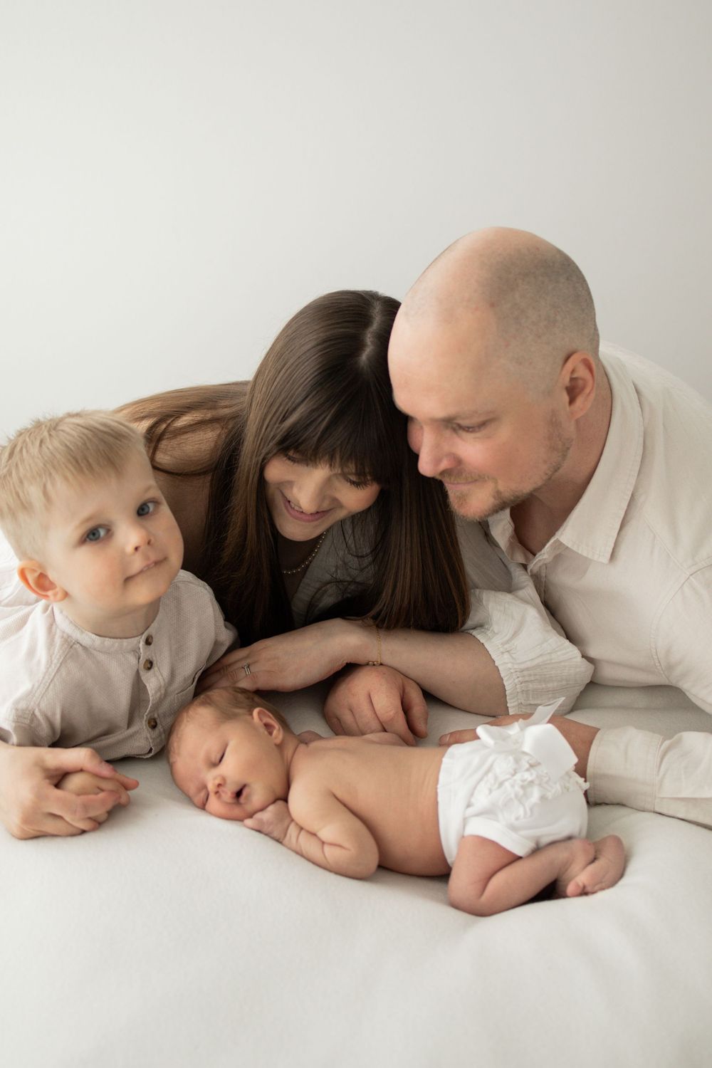 valokuvaus oulu newborn newbornkuvaus vauvakuvaus newbornkuvaaja vauvakuvaaja vastasyntynyt vastasyntyneen kuvaus valokuvaaja vauva